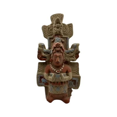 Figurilla mujer sacerdote